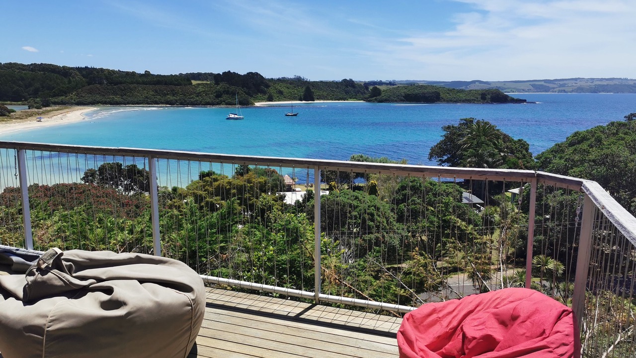 Photo of Others in Te Tii