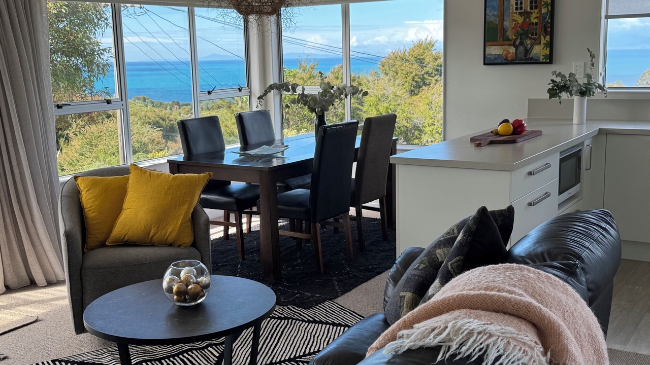 Photo of Livingroom in Ngaio Bay