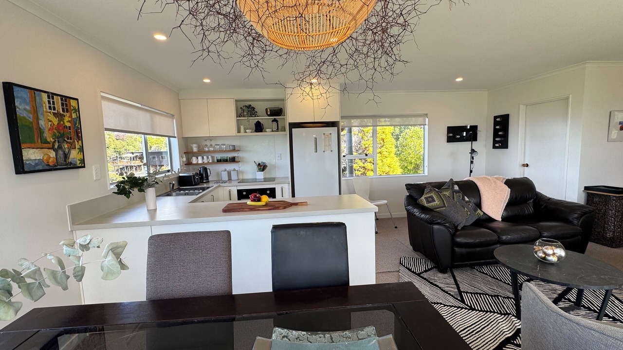 Photo of Livingroom in Ngaio Bay