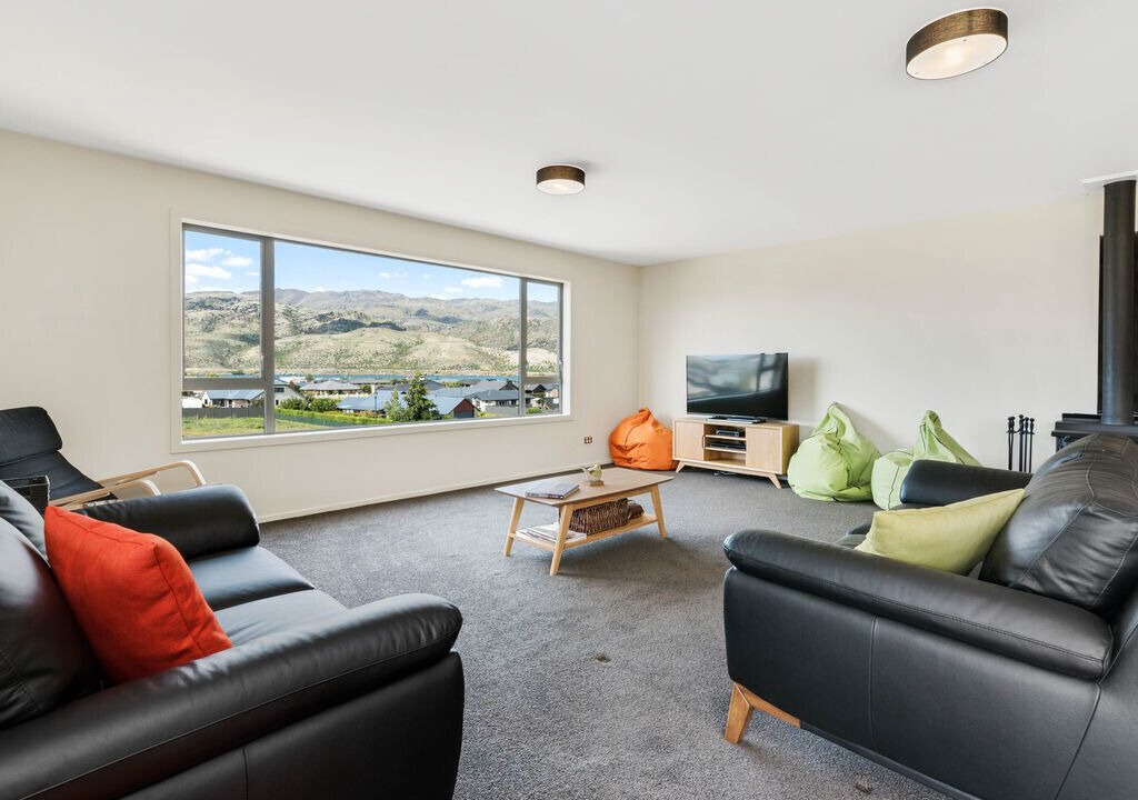 Photo of Livingroom in Cromwell