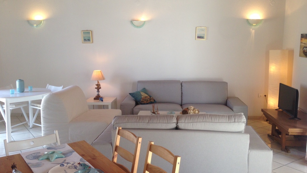 Photo of Livingroom in Ornos