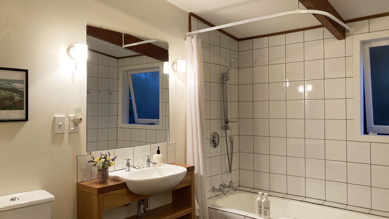 Photo of Bathroom in Kaitake