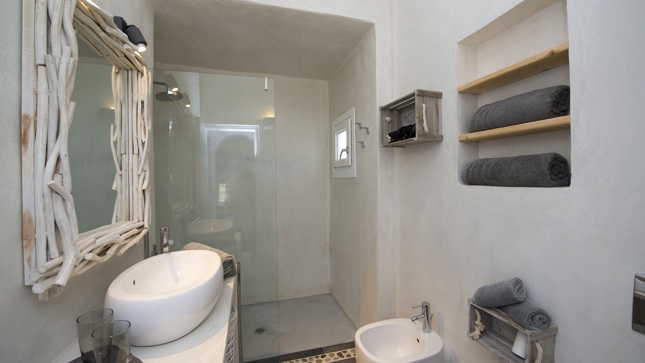 Photo of Bathroom in Elia
