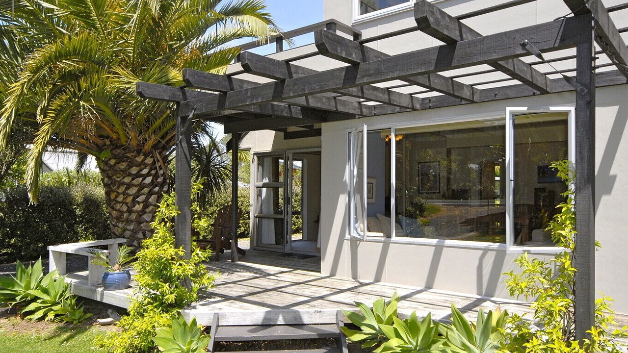 Photo of Patio Balcony in Matapouri