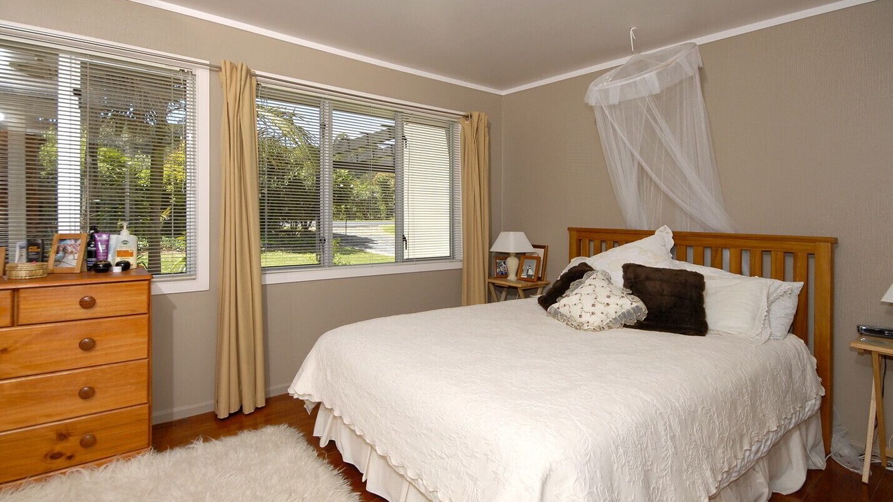 Photo of Bedroom in Matapouri