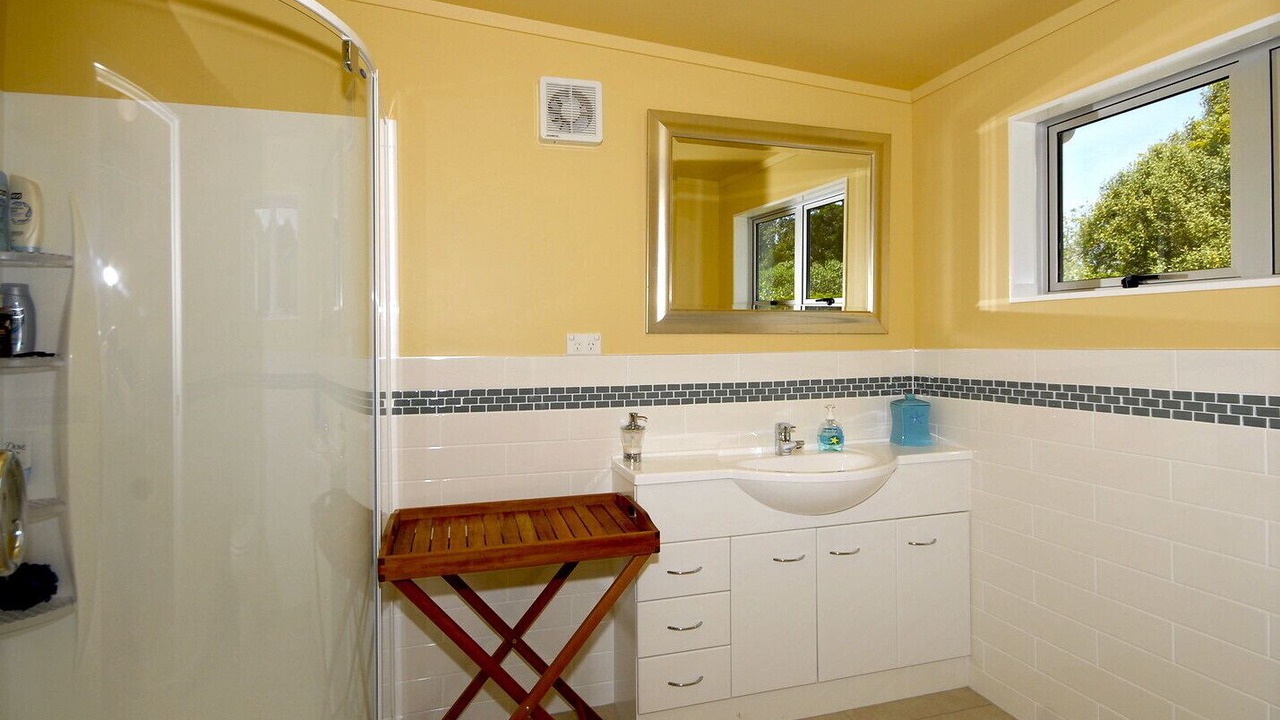 Photo of Bathroom in Matapouri