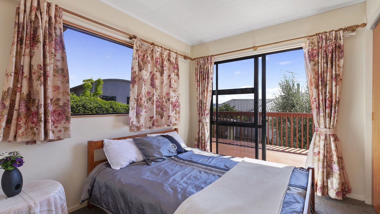 Photo of Bedroom in Snells Beach
