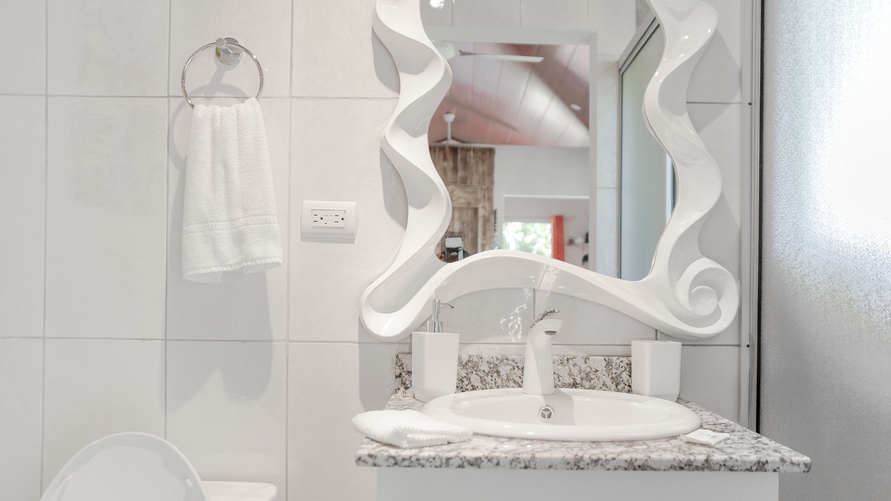 Photo of Bathroom in Portalon