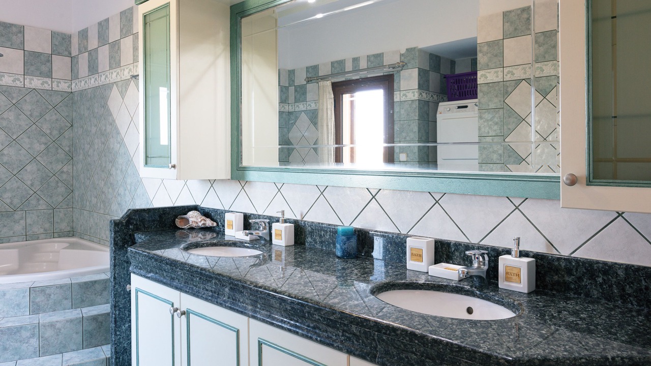 Photo of Bathroom in Perama