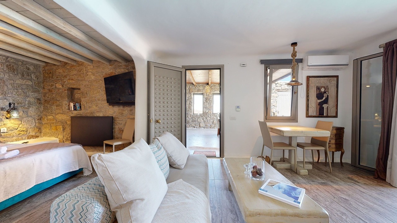 Photo of Bedroom in Plintri