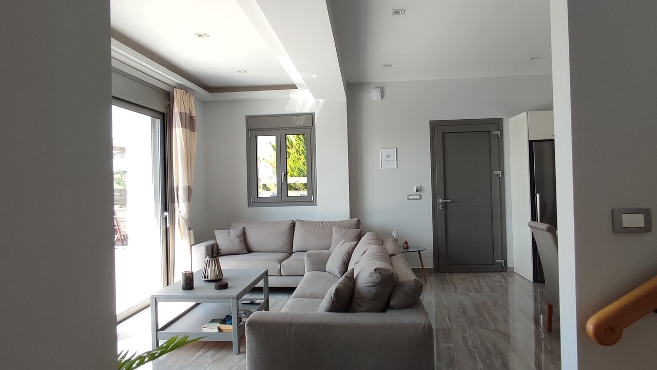 Photo of Livingroom in Karavados