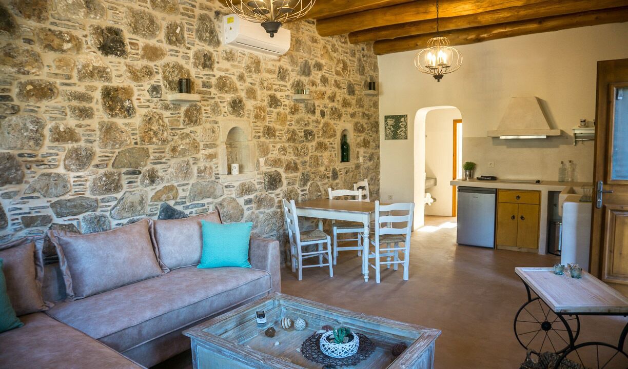 Photo of Livingroom in Moni