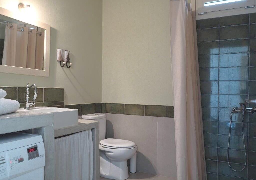 Photo of Bathroom in Leivathos
