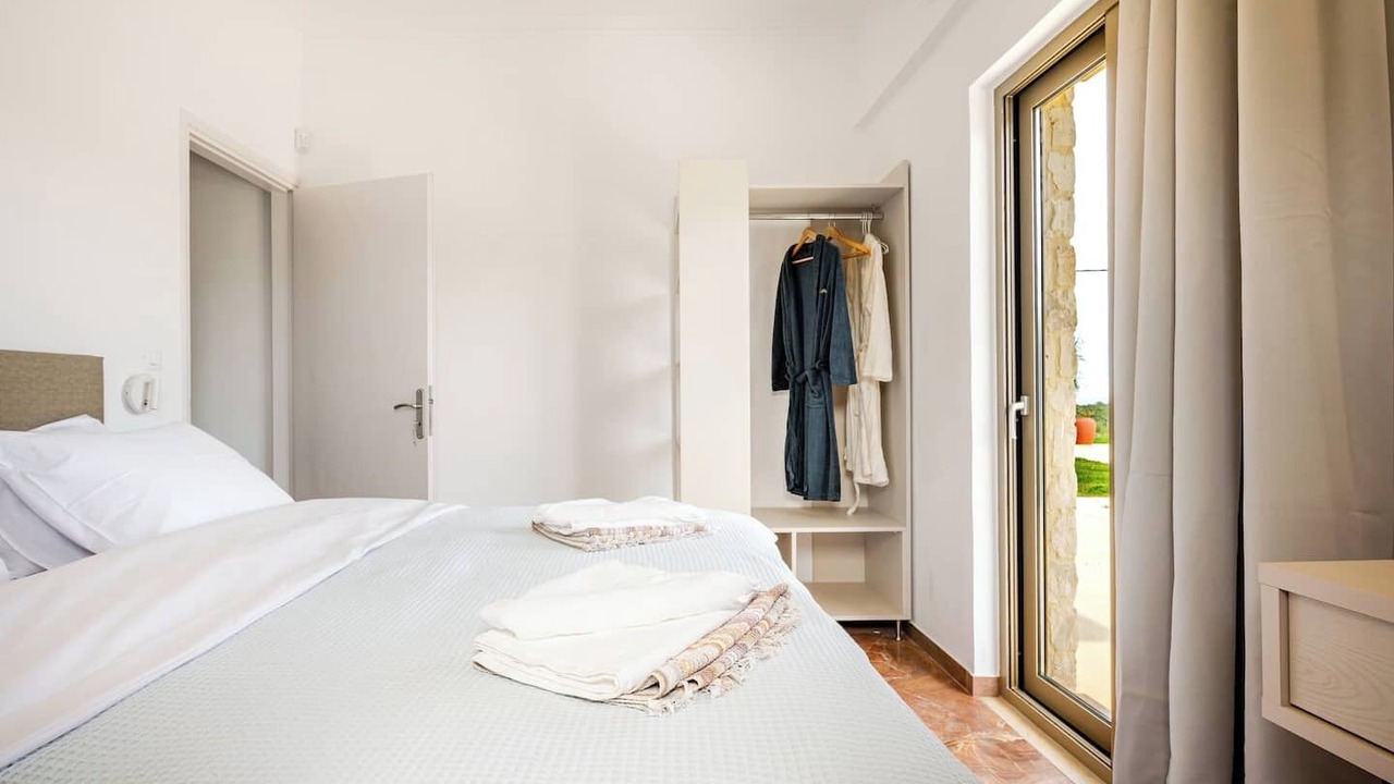 Photo of Bedroom in Kato Stalos