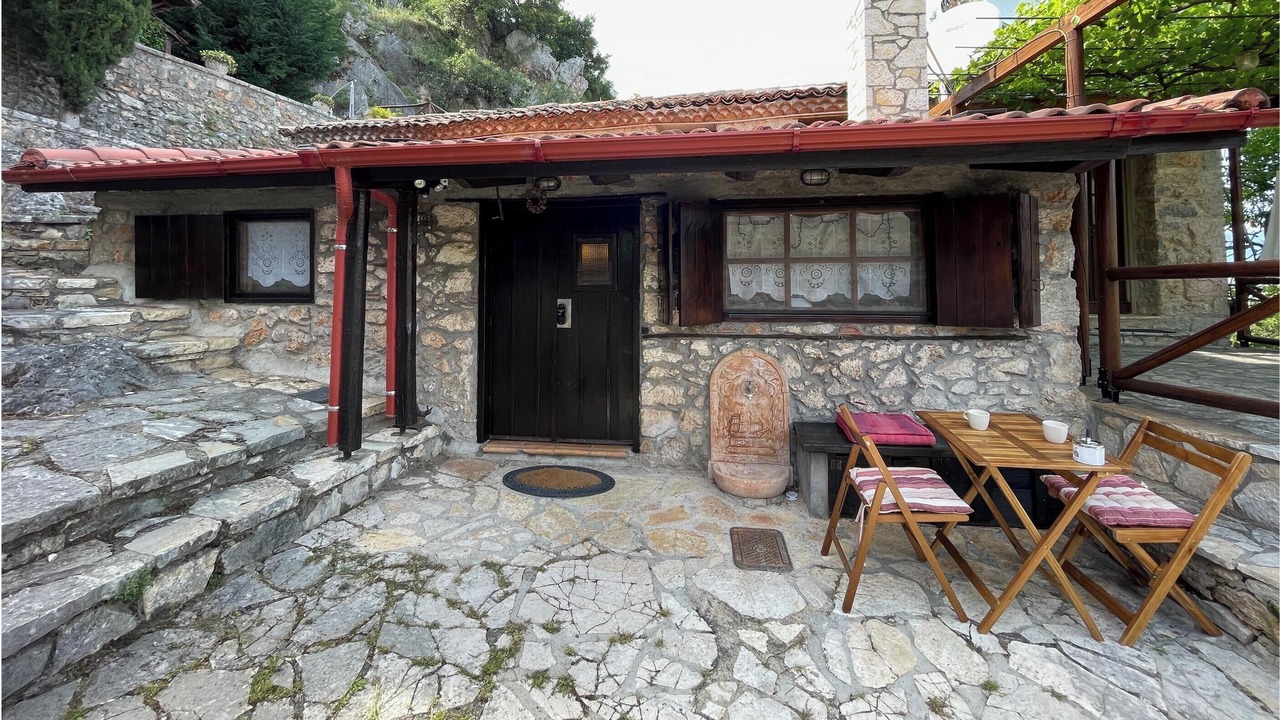 Photo of Outdoor in Lilaia