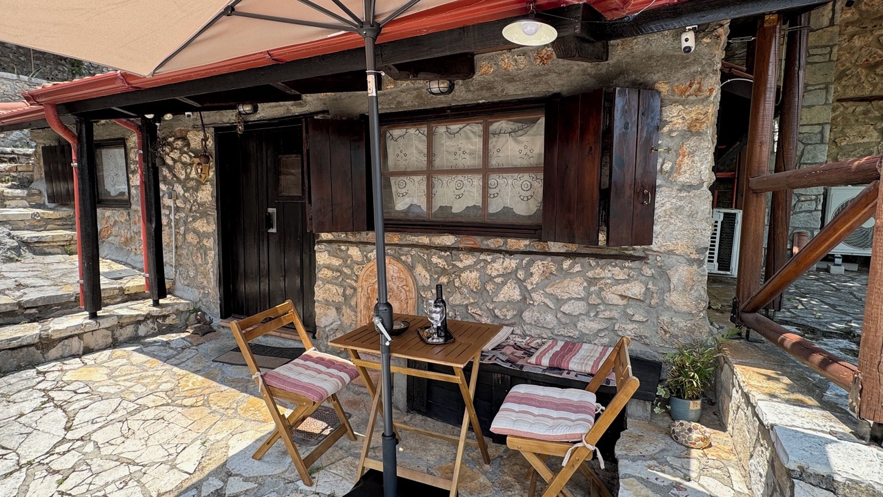 Photo of Outdoor in Lilaia