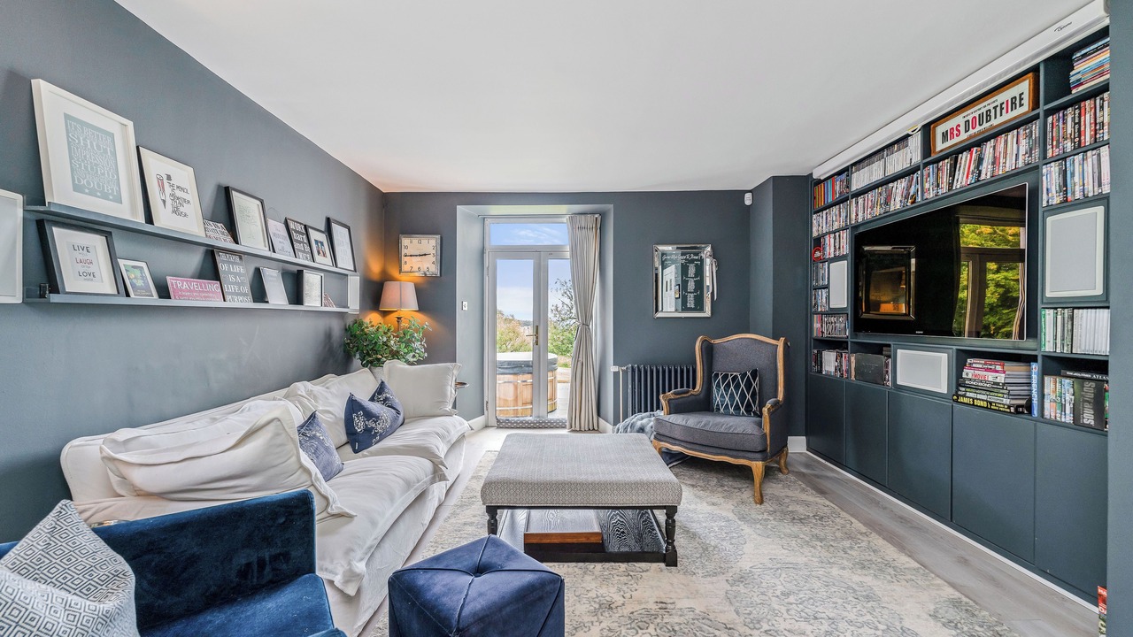 Photo of Livingroom in Glasgow