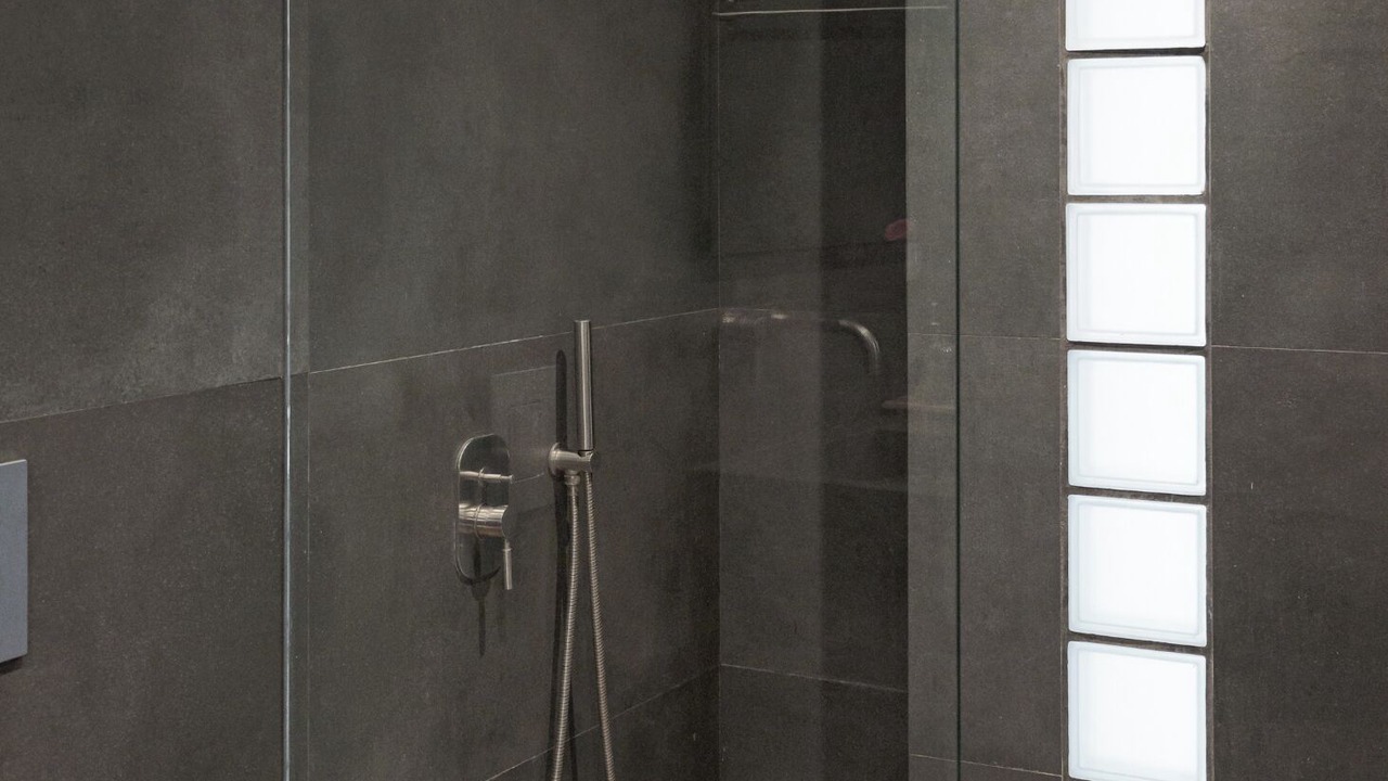 Photo of Bathroom in Mets