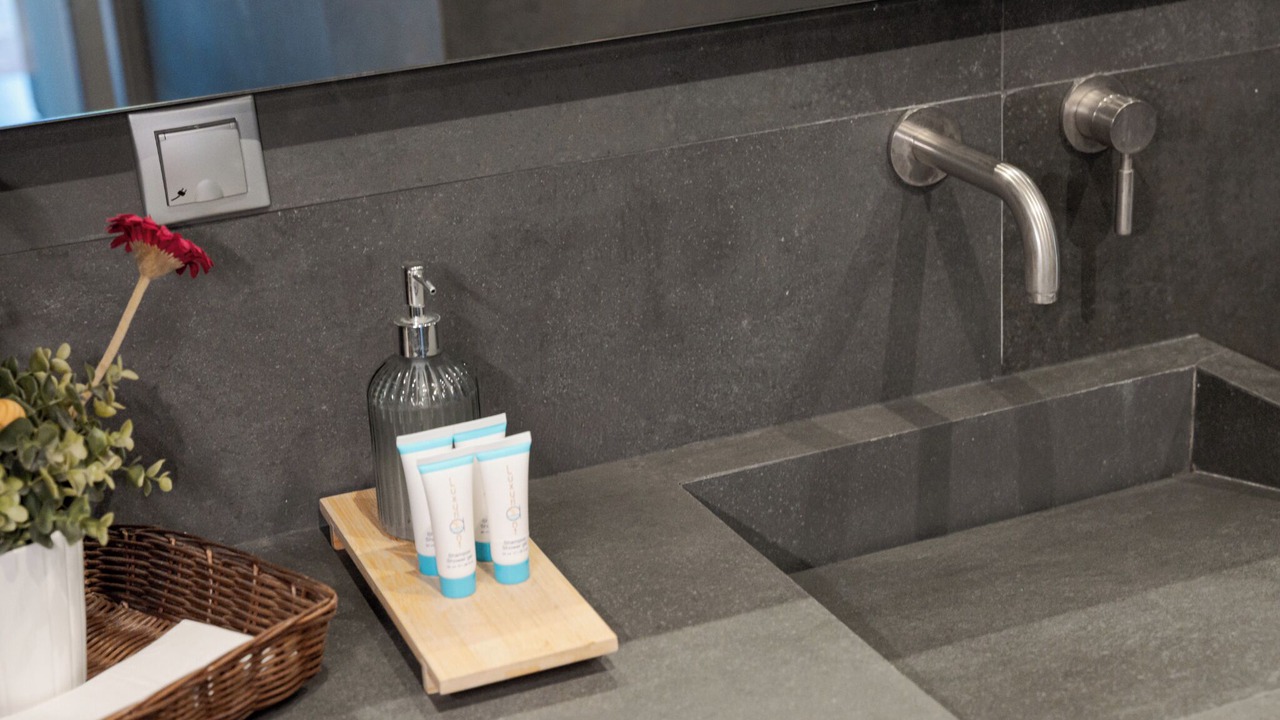 Photo of Bathroom in Mets