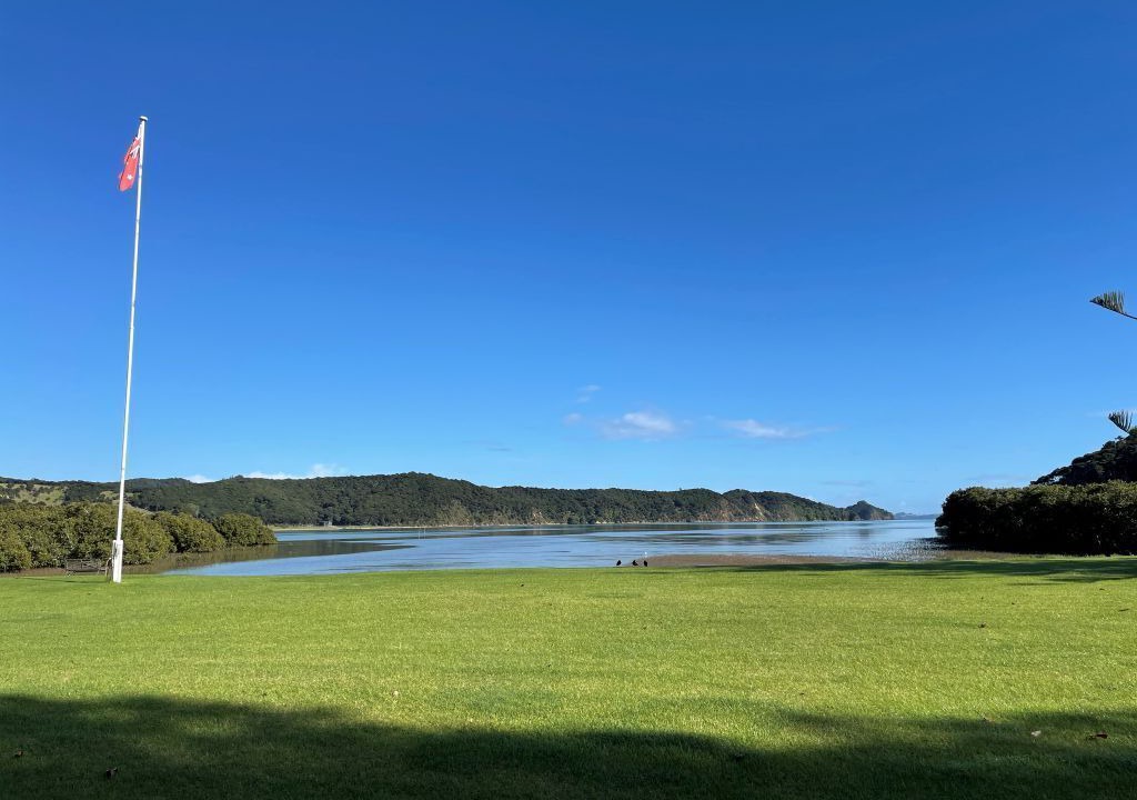 Photo of Others in Russell
