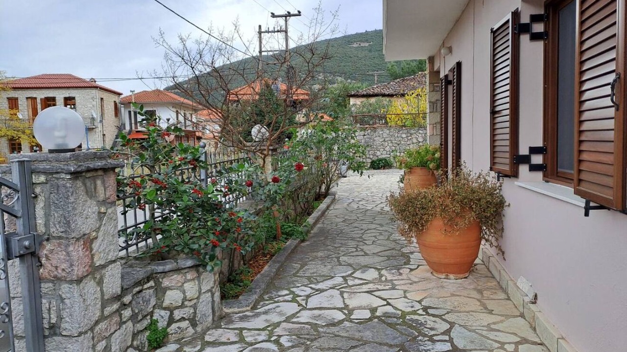 Photo of Outdoor in Gravia