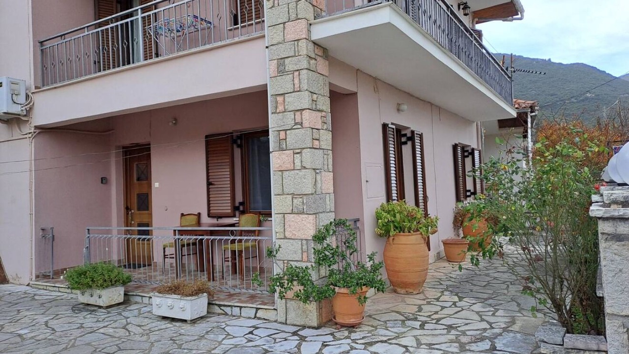 Photo of Outdoor in Gravia