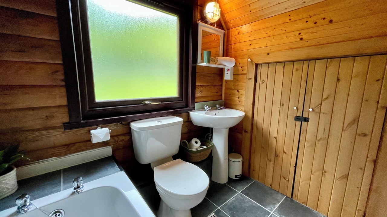 Photo of Bathroom in Lochearnhead