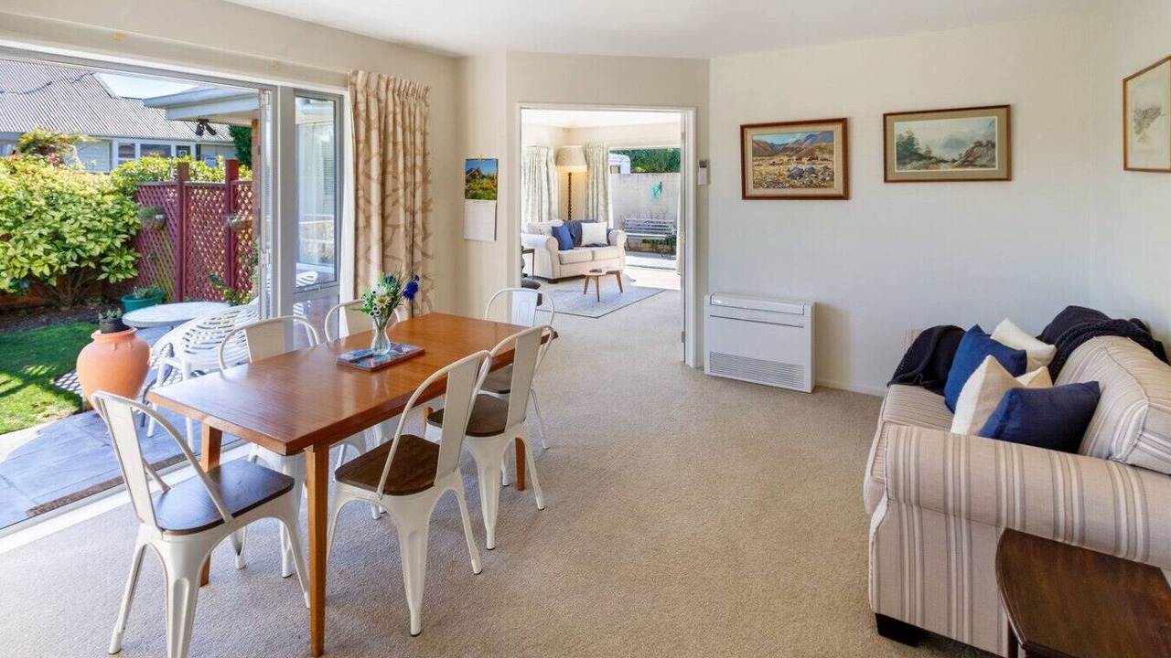 Photo of Livingroom in Somerfield