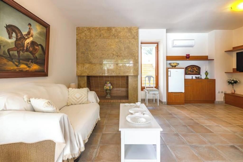 Photo of Livingroom in Rodhia