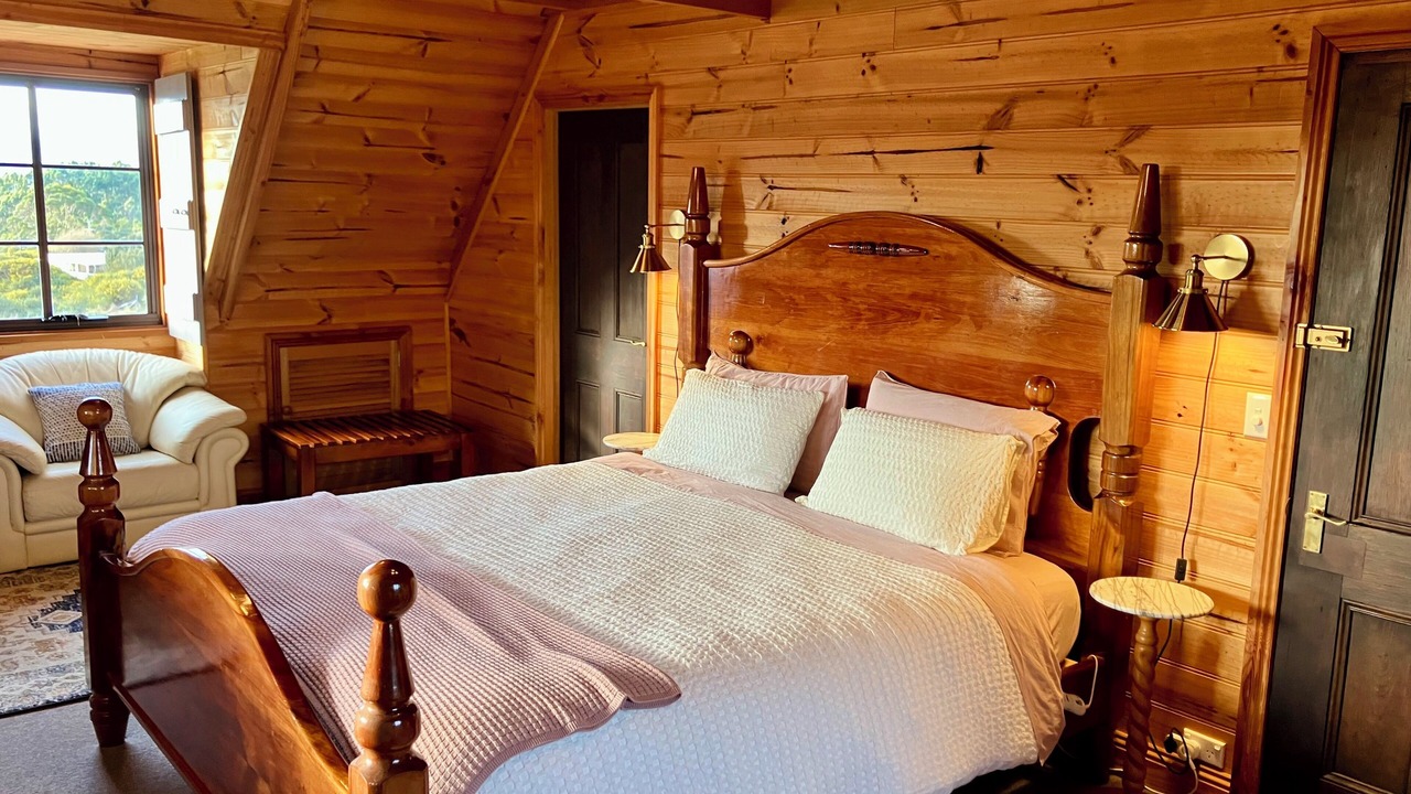 Photo of Bedroom in Zeehan
