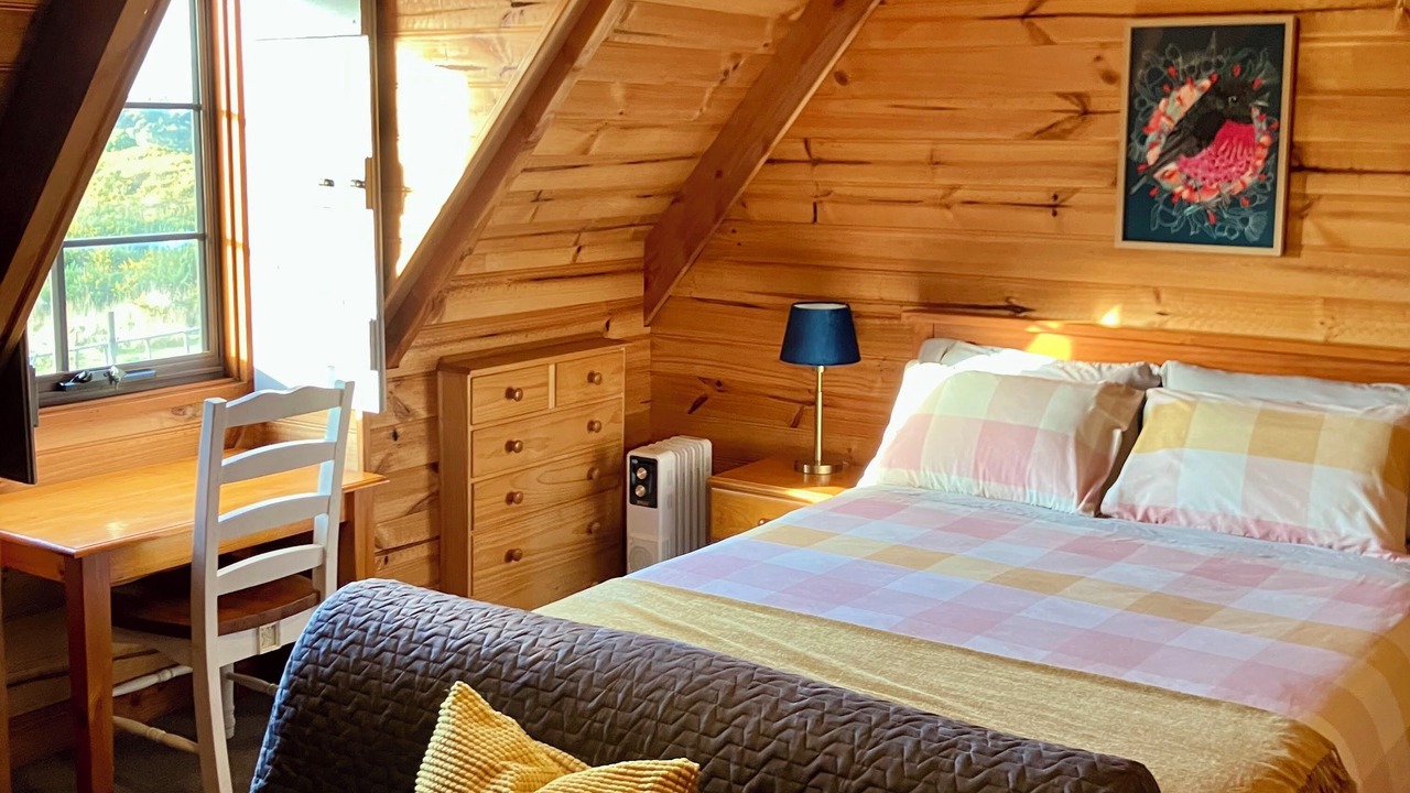 Photo of Bedroom in Zeehan