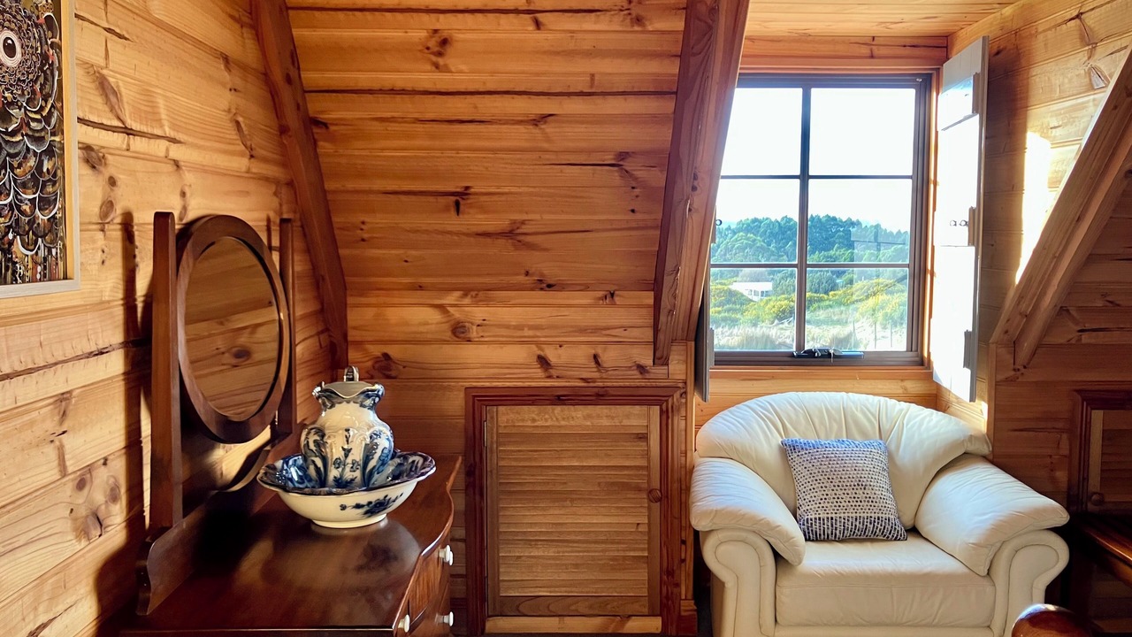 Photo of Livingroom in Zeehan
