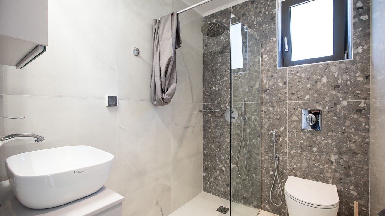 Photo of Bathroom in Roumeli