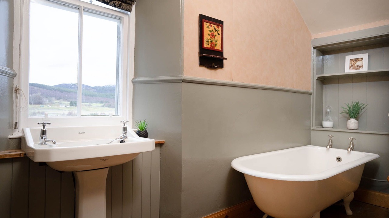 Photo of Bathroom in Kincraig