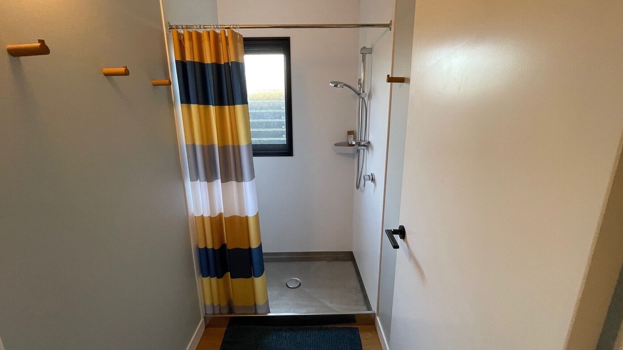 Photo of Bedroom in Matapouri