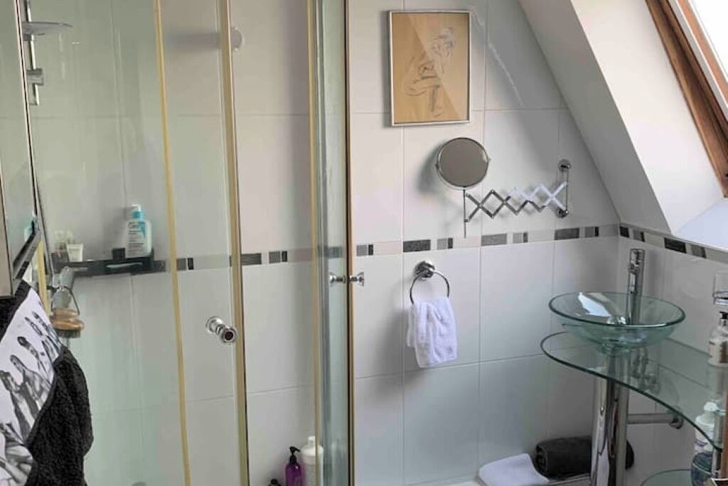 Photo of Bathroom in Finnieston