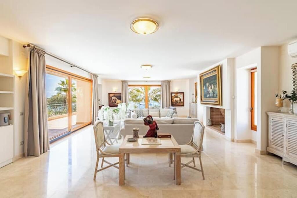 Photo of Livingroom in Rodhia