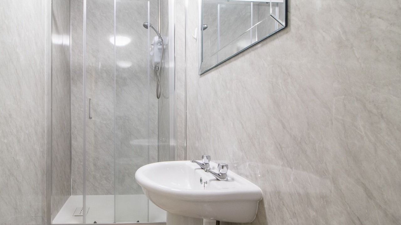 Photo of Bathroom in Glasgow Westend