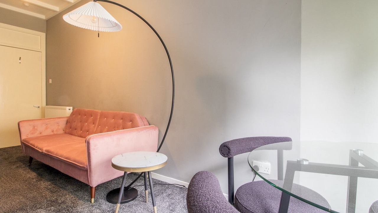 Photo of Livingroom in Glasgow Westend
