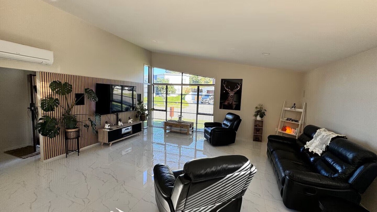 Photo of Livingroom in Ohope