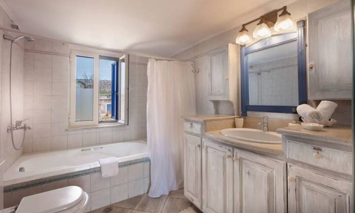 Photo of Bathroom in Papadhianika