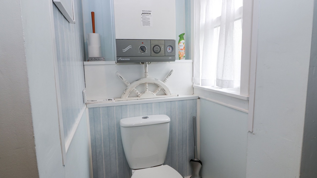Photo of Bathroom in Maidens