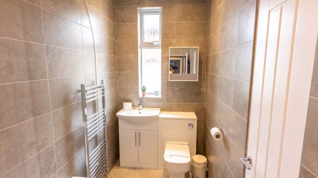Photo of Bathroom in Giffnock