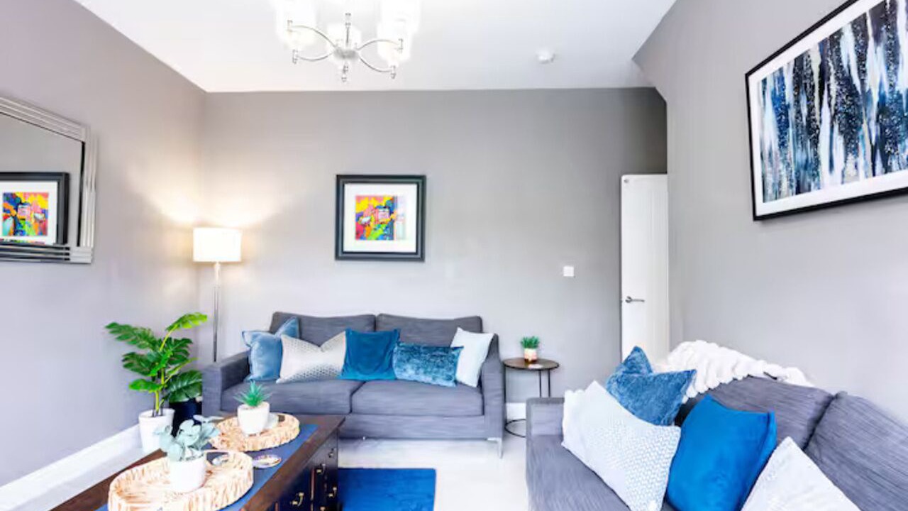 Photo of Livingroom in Giffnock