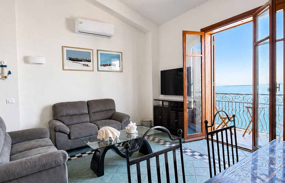 Photo of Livingroom in Scilla