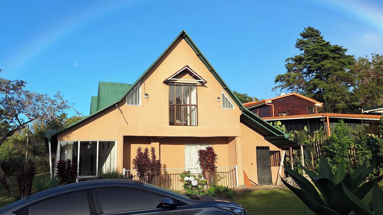 Photo of Outdoor in Roble