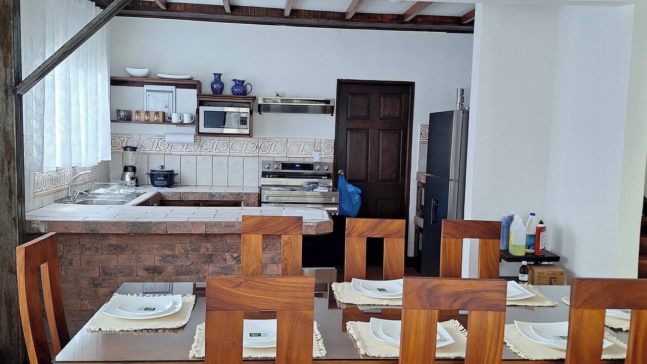 Photo of Kitchen in Roble