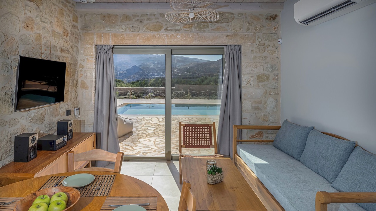 Photo of Livingroom in Minoa Pediada