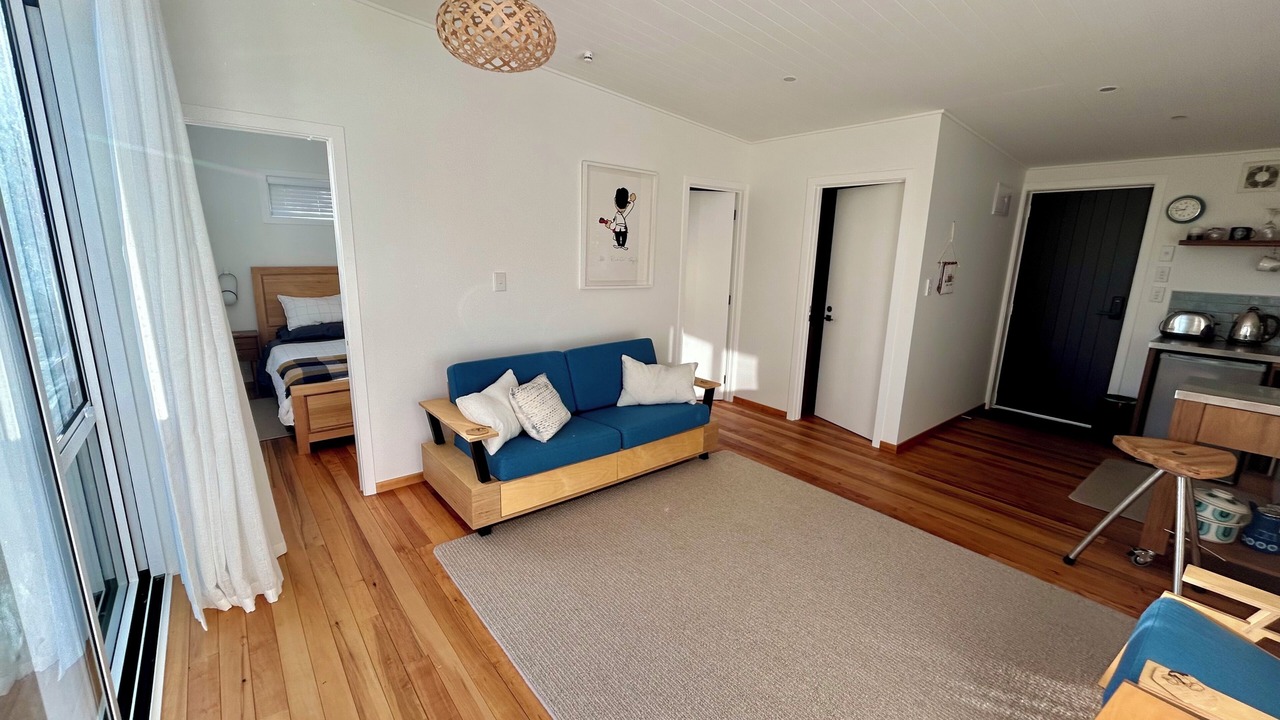 Photo of Livingroom in Little Akaloa