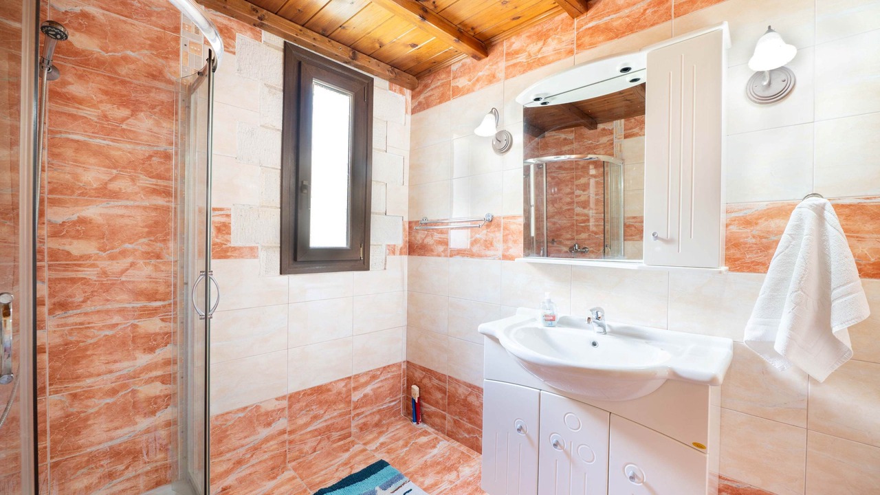 Photo of Bathroom in Lepreo